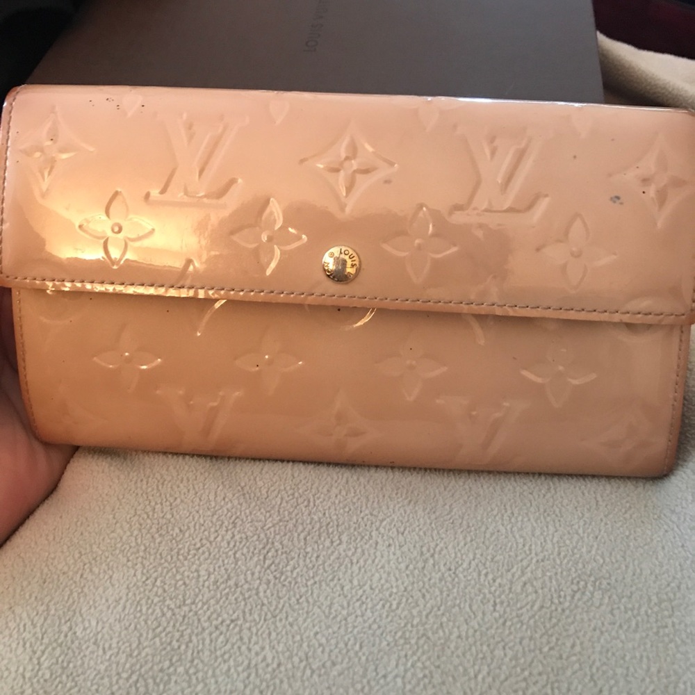 Louis Vuitton Vernis wallet